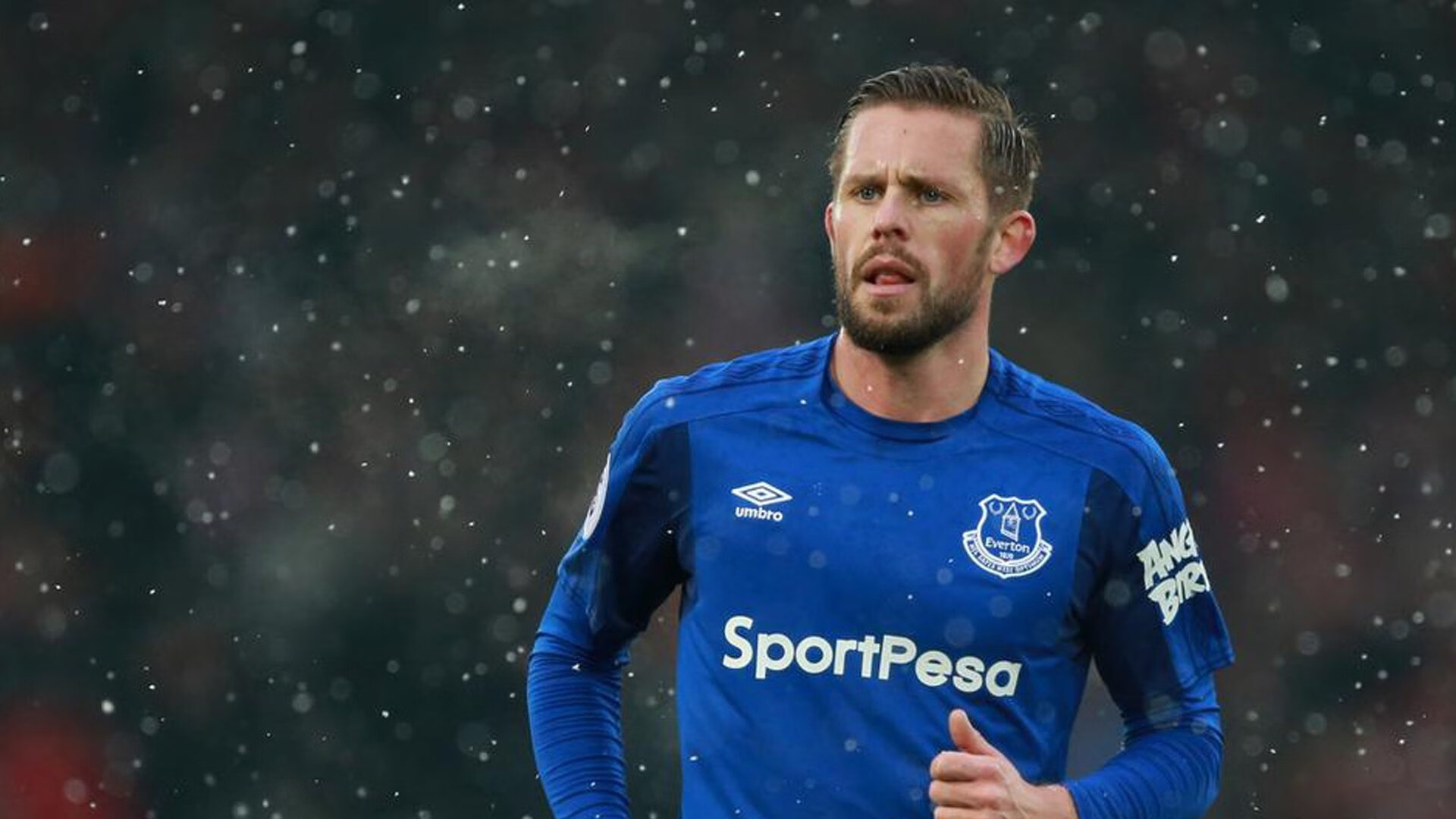 弗兰：全黑队的防线稳定器，每次防守都精确、果断